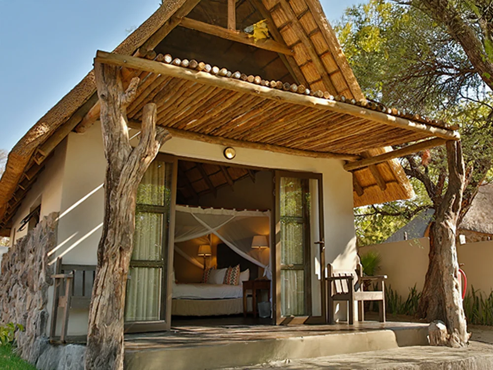 Thamalakane River Lodge MAUN Botswana Hochzeitsreise online Reisebüro webook.ch